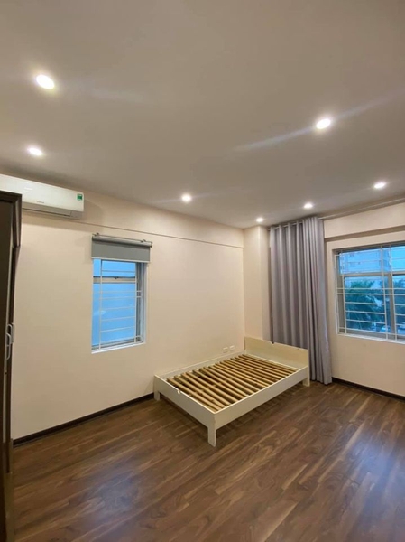 Cho thuê căn hộ Full đồ đẹp tại Giang Biên. S:70m2. Full nội thất. Giá 6 triệu. LH: 0382945771