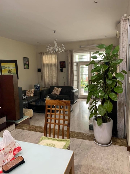 Cho thuê biệt thự tại KĐT Việt Hưng, Long Biên. S: 160m2. Giá: 23tr/tháng. LH: 0389544873