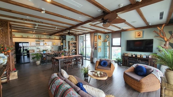Cho thuê chung cư cao cấp 03 phòng ngủ Vinhome Symphony full nội thất cực đẹp giá 21 triệu/tháng. Liên hệ: 0948416000