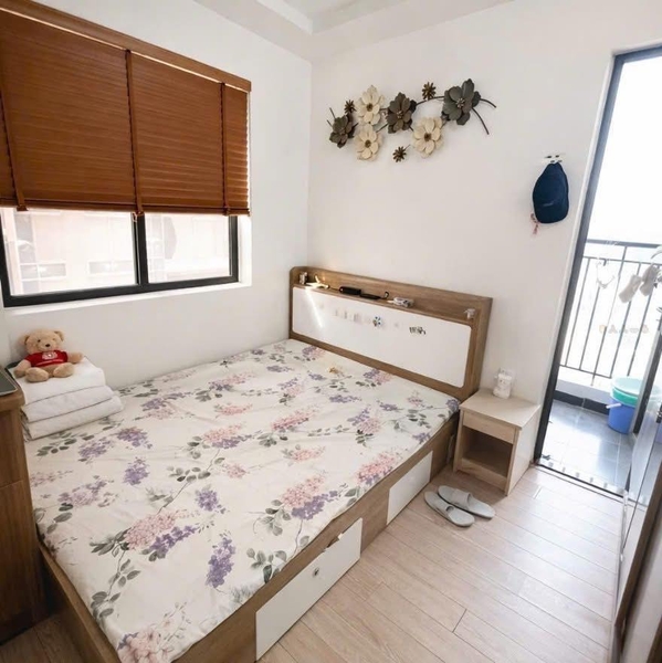 Gia đình bán nhanh căn 3 phòng ngủ Ruby3 Phúc Lợi, Long Biên. 70m2. Để lại toàn bộ nội thất. Giá 4,35 tỷ. LH: 0981716196