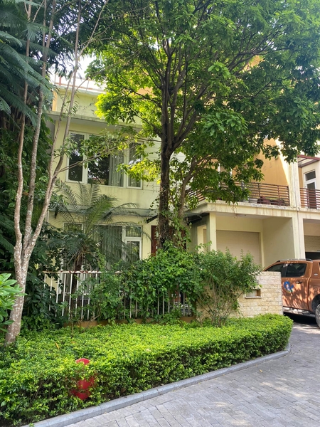 Cho thuê biệt thự Palm Garden full đồ tại KĐT Việt Hưng, Long Biên. S: 160m2. Giá: 30tr/tháng. LH: 0963892968.