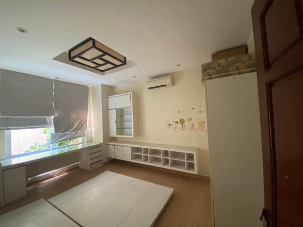 Cho thuê biệt thự Palm Garden full đồ tại KĐT Việt Hưng, Long Biên. S: 160m2. Giá: 30tr/tháng. LH: 0963892968.