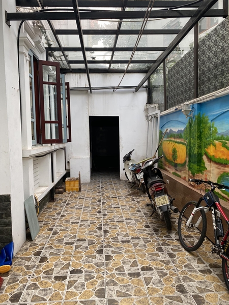 Cho thuê biệt thự đồ cơ bản tại KĐT Việt Hưng, Long Biên. S: 170m2. Giá: 30tr/tháng. LH: 0963892968.