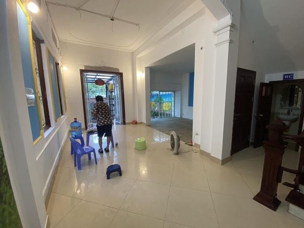 Cho thuê biệt thự đồ cơ bản tại KĐT Việt Hưng, Long Biên. S: 170m2. Giá: 30tr/tháng. LH: 0963892968.