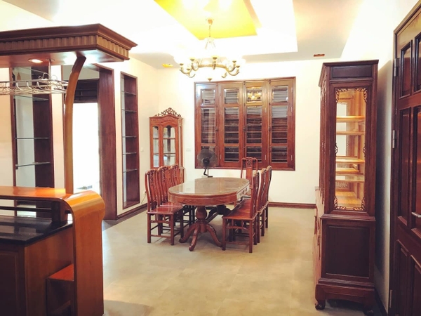 Cho thuê biệt thự khu đô thị Sài Đồng Long Biên Hà Nội Giá 30 Triệu, 275m2, phù hợp cho hộ gia đình hoặc làm văn phòng, Trung tâm dạy học Tiếng Anh.
