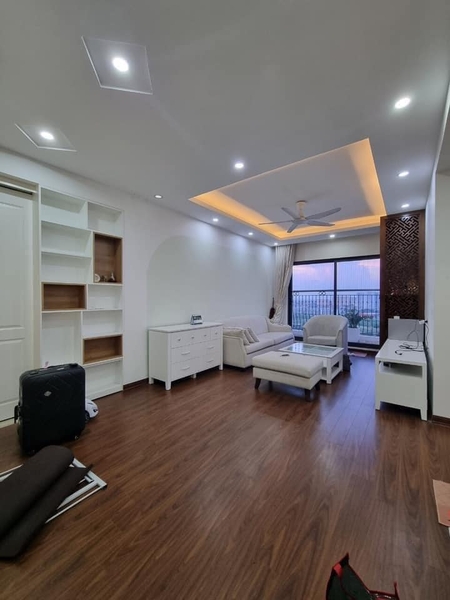 Cho thuê căn hộ Homeland Long Biên 3 ngủ full đồ, S 94m2, 9tr/tháng. Lh 0961910403