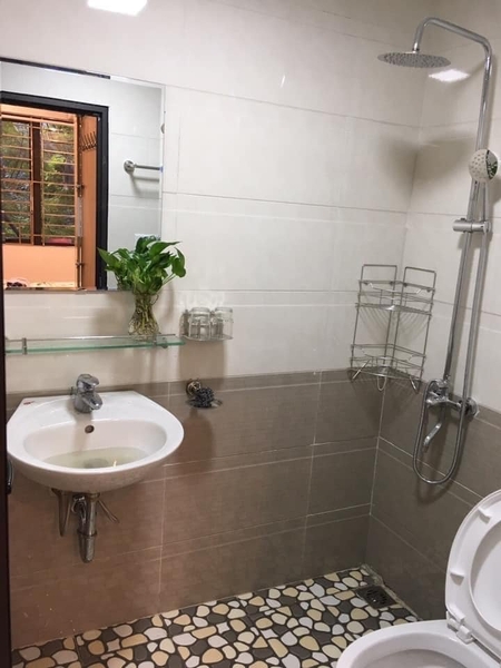 Cần cho thuê chung cư mini Hoa Lâm, Long Biên đã hoàn thiện đầy đủ nội thất, giá 4tr5/tháng. Liên hệ 0963892968.