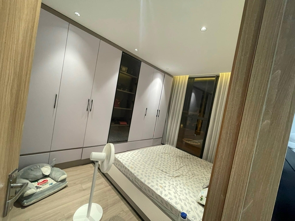 Cho thuê căn hộ 3 ngủ full đồ mới, đẹp Le Grand Jardin Sài Đồng. S 84m2 giá 16tr/th. LH 0961910403