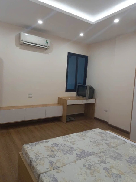 Gia đình bán căn 2 ngủ 2 vệ sinh Valencia Garden Việt Hưng. 66m2. Giá 4,x tỷ ( CTL )