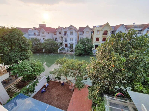 CHO THUÊ BIỆT THỰ VINHOMES - LONG BIÊN - VĂN PHÒNG - KHU AN SINH TỐT.