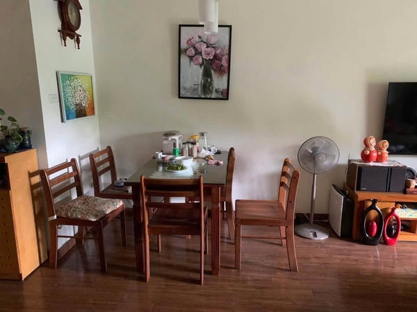 Cho thuê nhanh căn góc 2 ngủ Happy House CT18 KĐT Việt Hưng. Giá 8tr/ tháng