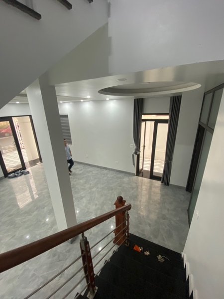 CHO THUÊ BIỆT THỰ VIỆT HƯNG, LONG BIÊN 200M² XÂY DỰNG 3 TẦNG PHÙ HỢP THUÊ LÀM VĂN PHÒNG, LỚP HỌC, CÔNG TY.