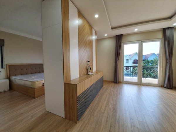 CHO THUÊ BIỆT THỰ VINHOMES - LONG BIÊN - VĂN PHÒNG - KHU AN SINH TỐT.