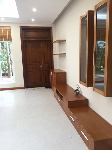 CHO THUÊ BIỆT THỰ VIỆT HƯNG, LONG BIÊN 170M² XÂY DỰNG 3 TẦNG PHÙ HỢP THUÊ Ở VÀ LÀM VĂN PHÒNG.