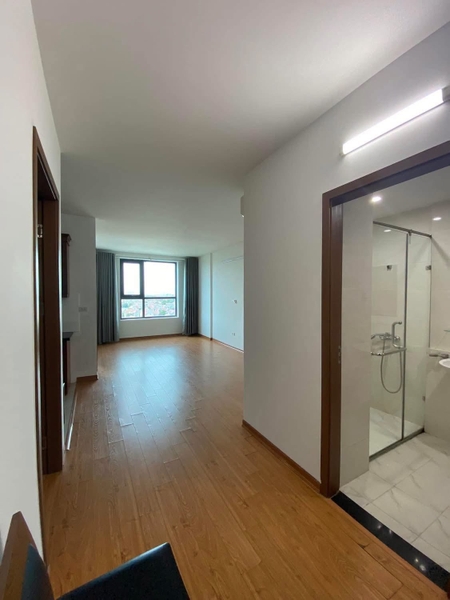Giá 4,55 Tỷ căn hộ 2N toà VALENCIA GARDEN – Việt Hưng. Liên hệ: Em Hùng 0971902576
