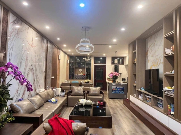 Cho thuê biệt thự tại BT07 KĐT Việt Hưng, Long Biên. S: 180m2. Giá :30tr/tháng. Lh: 0963892968