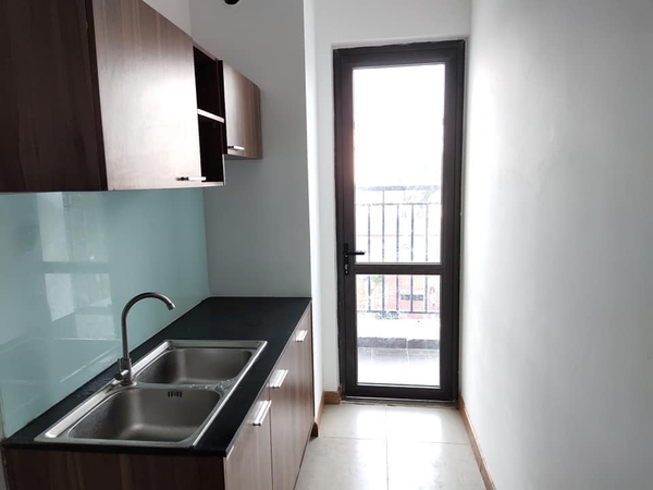 Có căn hộ 02 phòng ngủ cho thuê vào ở được ngay ở Ruby city 3 Phúc Lợi. S:50m2, đồ cơ bản. giá 4.5tr/tháng LH: 0949993596