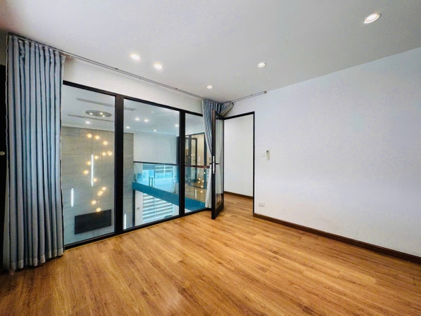 CHO THUÊ CĂN DUPLEX DUY NHẤT TẠI VALENCIA VIỆT HƯNG