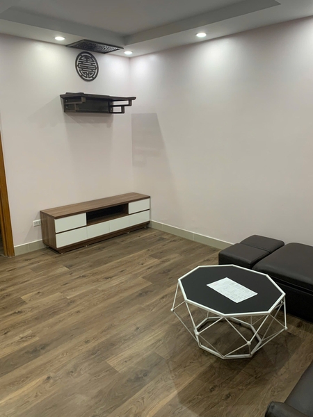 Cho thuê căn hộ 2 phòng ngủ Himlam Thạch Bàn. 55m2. Để lại nội thất. Giá 7,5tr ( có thương lượng ). Lh: 0981716196