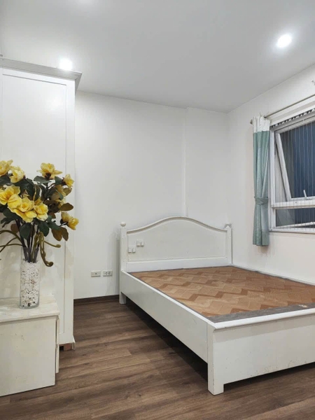 Cho thuê căn góc 2 ngủ Himlam Thạch Bàn. Full nội thất. Giá 7,5tr. Lh: 0981716196