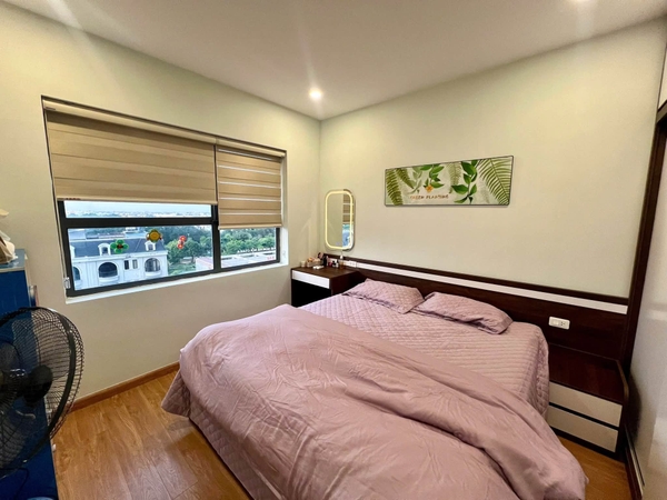 Gia đình cần bán căn hộ 83m2 TSG LOTUS Sài Đồng, Long Biên. Giá 5.x (CTL)