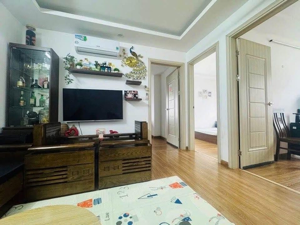 Cần bán nhanh căn 3 phòng ngủ Ruby3 Phúc Lợi, Long Biên. Căn góc 70m2 thoáng mát. LH: 0971902576