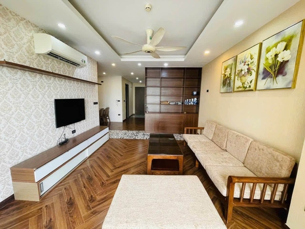 Cho thuê căn hộ 3 ngủ CT15 Green Park Việt Hưng. Full nội thất. Giá 13tr