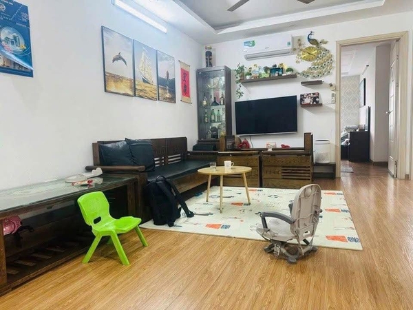 Cần bán nhanh căn 3 phòng ngủ Ruby3 Phúc Lợi, Long Biên. Căn góc 70m2 thoáng mát. LH: 0971902576