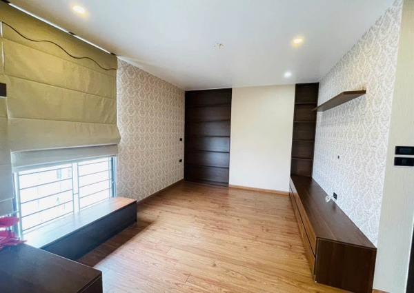 Cho thuê căn hộ 3 ngủ CT15 Green Park Việt Hưng. Full nội thất. Giá 13tr