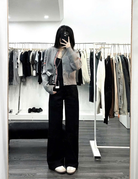 QUẦN JEANS SUÔNG ĐEN MÃ 7728