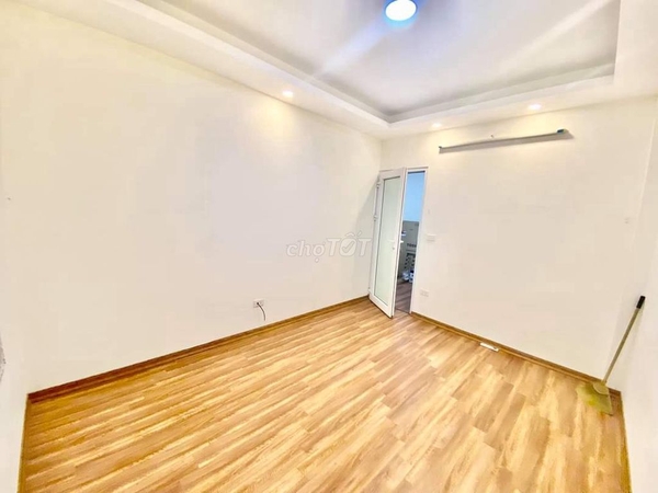 Nhà tây hồ cần bán 56 m2 3 tầng đang cho thuê trọ 15tr/1 tháng