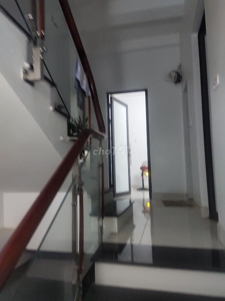 Cần Bán Nhà Mặt Phố Nguyễn Văn Linh Vị Trí Đẹp 40m2