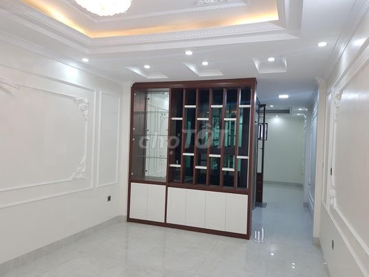 tầng 1