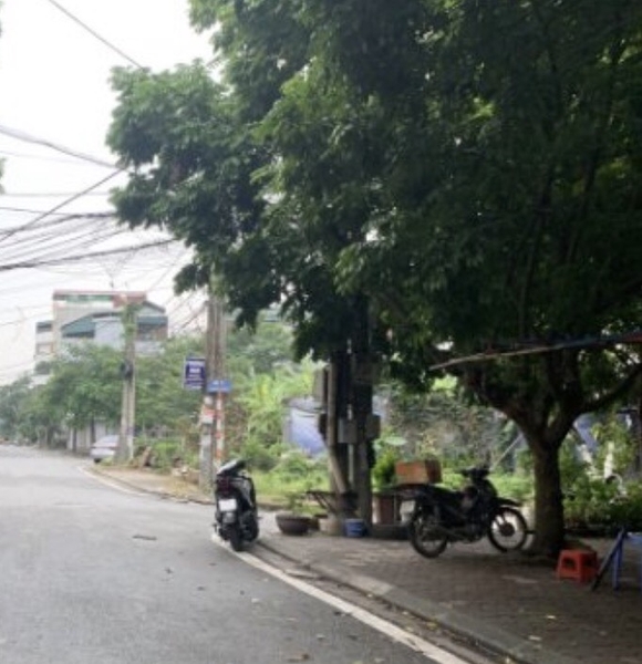 Đất đẹp mặt đường nhựa kinh doanh Thạch Bàn