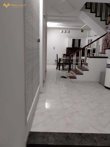 Chính Chủ Bán Nhà Đội Cấn Diện Tích 53m2, 5 Tầng, Mặt Tiền