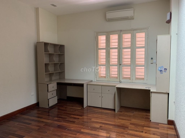 Cho Thuê Văn Phòng Phố Chùa Láng 80 m2, 5 Tầng, Oto Vào Nhà