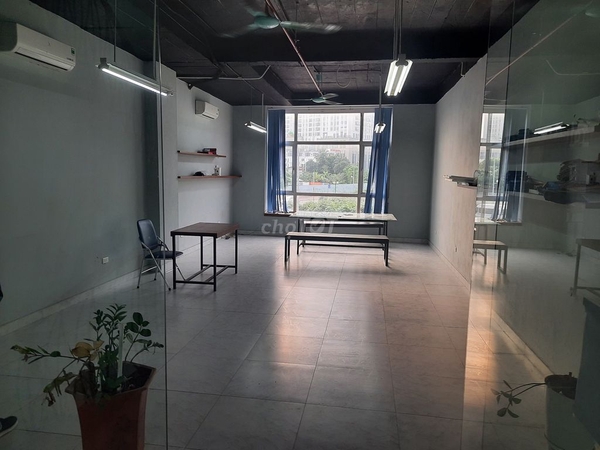Cho Thuê Văn Phòng Trung Tâm Thương Mại TSQ 90m2