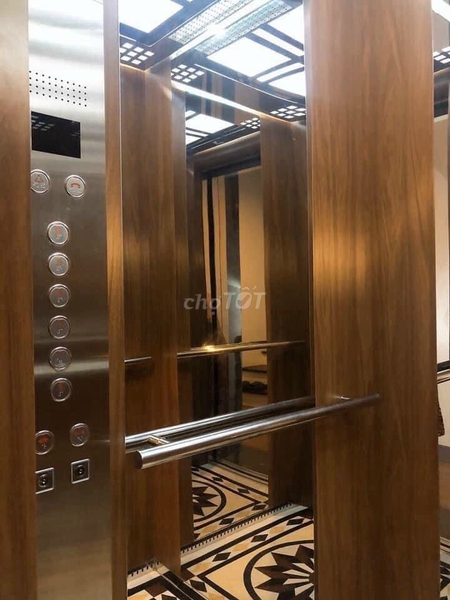 Bán nhà Quận Tây Hồ 70m² 6 ngủ