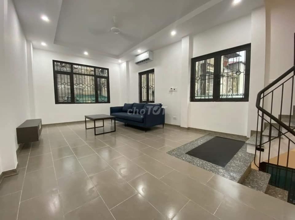 Bán nhà Quận Tây Hồ 35m² 3 ngủ 5T MT 4M