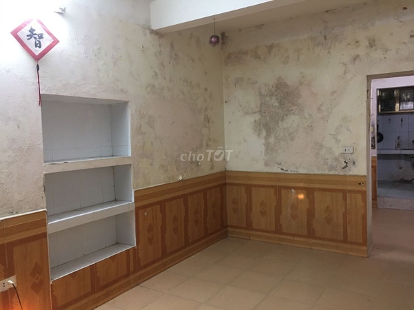 Căn hộ tầng 1 ,tập thể nhà hát tuồng, khu văn hóa nghệ thuật Mai Dịch,Cầu Giấy,Hà Nội.