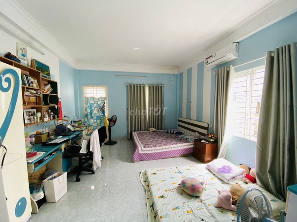 Bán nhà 3 tầng ô tô đỗ cửa 2 mặt thoáng, 3 ngủ, 3,6 tỷ