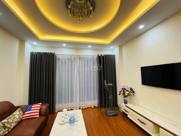 Bán Nhà Cầu Giấy DT56M x 6T x 5.5MT Giá 5 Tỷ
