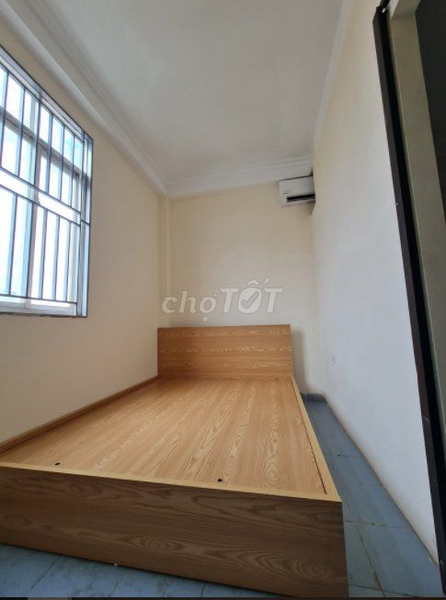 Bán Gấp Nhà Ở Đống Đa, DT 65M,7 Tầng Có Thang Máy,