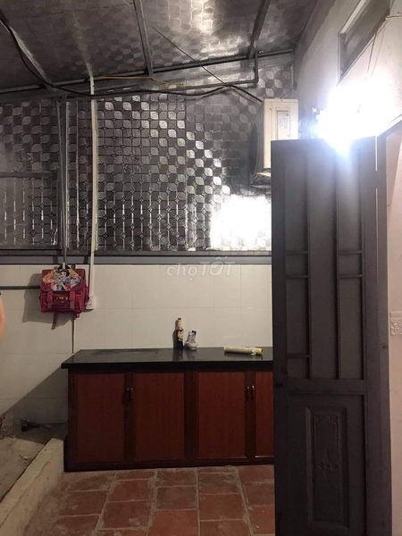 Bán nhà cấp 4 có 1 gác xép,1 vệ sinh khép kín