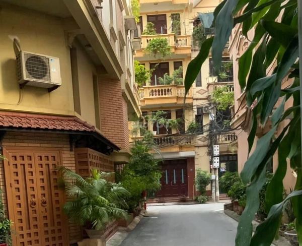 SANG NHƯỢNG NHÀ NGHỈ 8 PHÒNG QUẬN TÂY HỒ