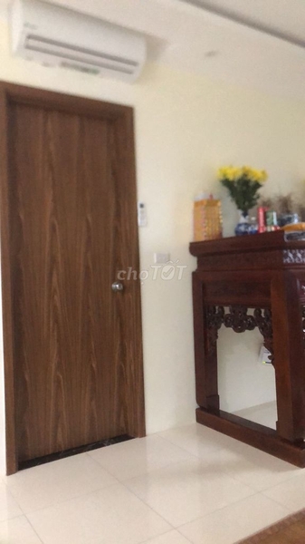 Nhà Nam Đồng ba mặt thoáng cách ô tô 10 m ,nhà 5 tầng 37m2
