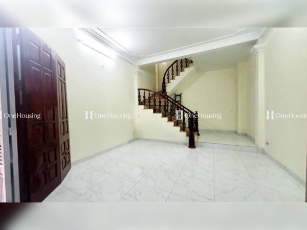 Nhà mặt ngõ diện tích 33.2m² x 5 tầng, mặt tiền 4.64m, Quận Cầu Giấy