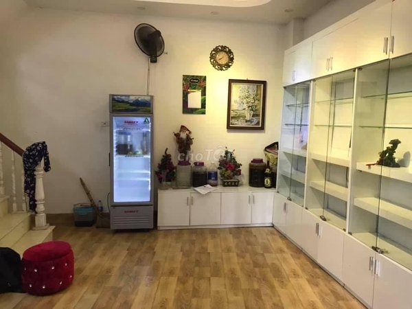 BÁN NHÀ 32M2 GIÁ 3,3 TỶ, TRƯƠNG ĐỊNH, KINH DOANH TỐT, Ô TÔ QUA.