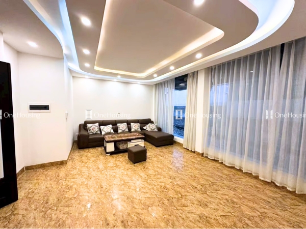 Nhà mặt ngõ cách Nguyễn Khang 5m, diện tích 53m² x 7 tầng, mặt tiền 6.5m