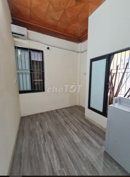 Bán Gấp Nhà Ở Đống Đa, DT 65M,7 Tầng Có Thang Máy,
